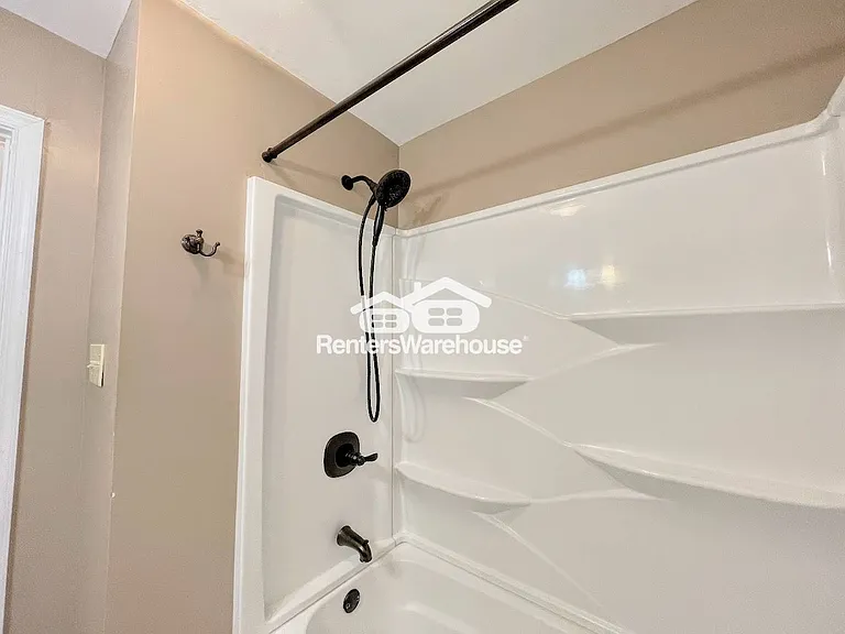 531 Pagewood Dr — Photo 16