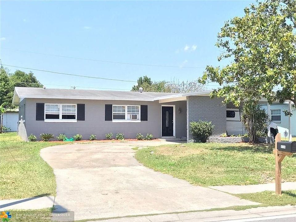 1st image of 6724 Voltaire Dr