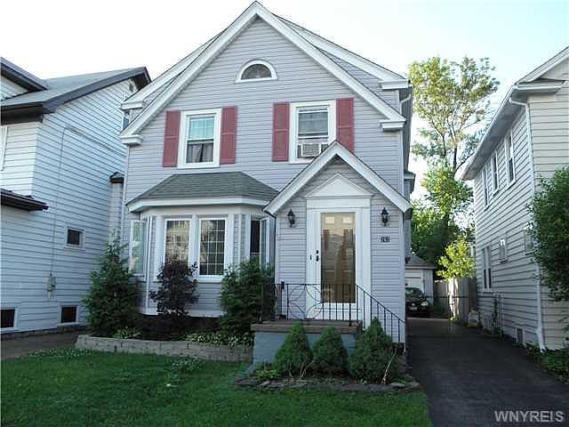 1st image of 262 E Hazeltine Ave