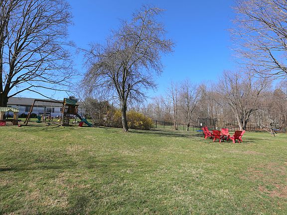 3rd image of 1345 Leland Dr