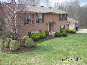 2nd image of 133 Lynn Dr