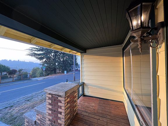 4th image of 3515 E Roosevelt Ave