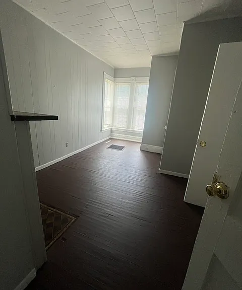 18 Phelps Ave #3 — Photo 2