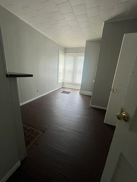 Building Photo - 18 Phelps Ave #3