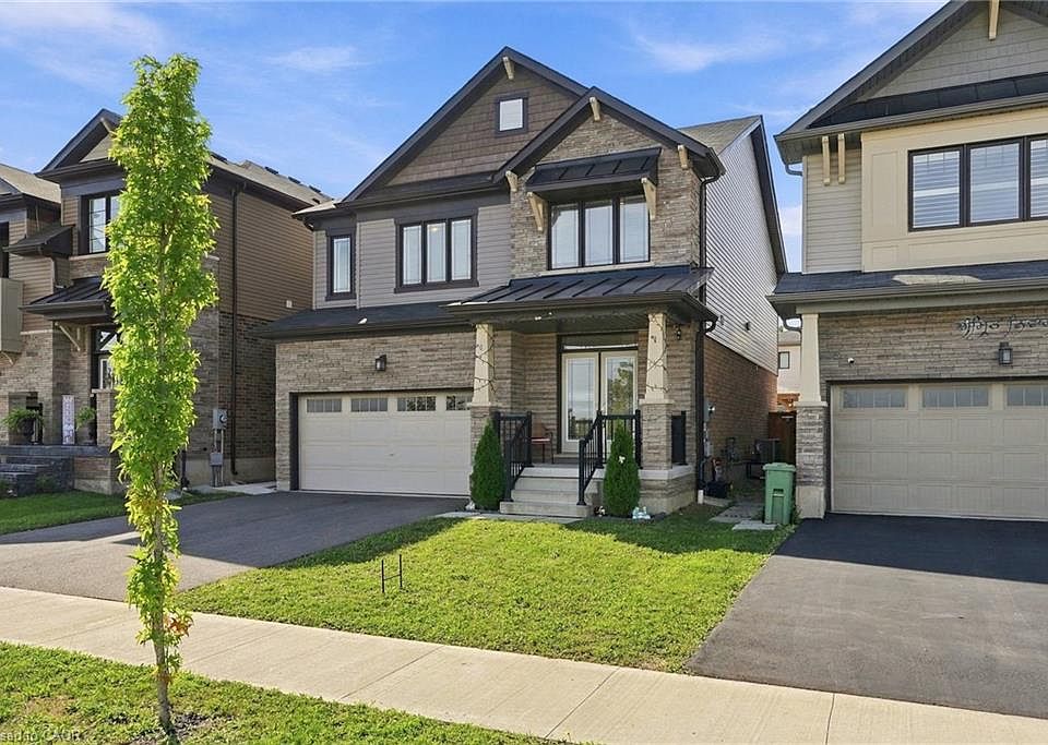 1st image of 35 Royal Coachman Way