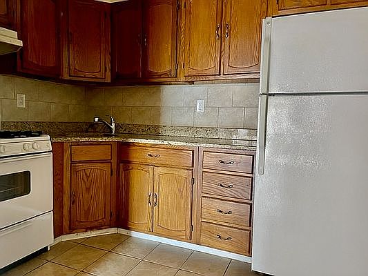 5th image of 30-14 Steinway St #2F
