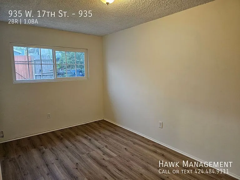 935 W 17th St #935 — Photo 4