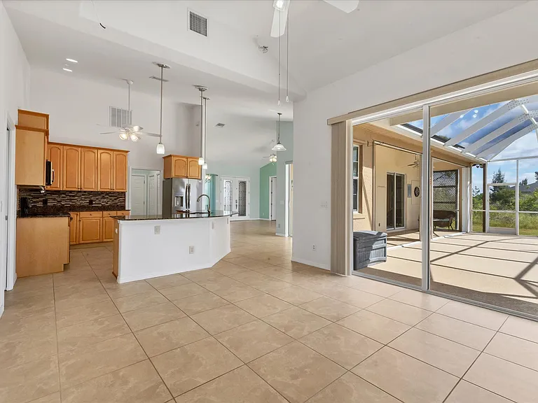 15077 Acorn Cir — Photo 16