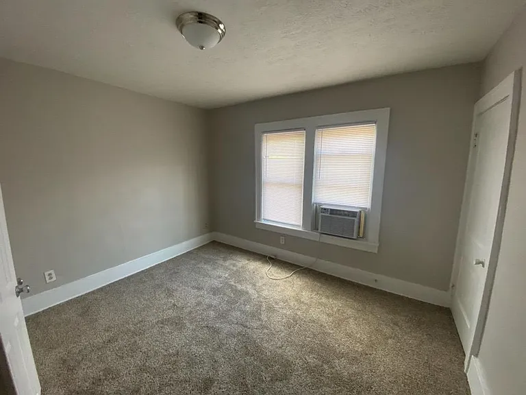 1469 N Grant Ave — Photo 8