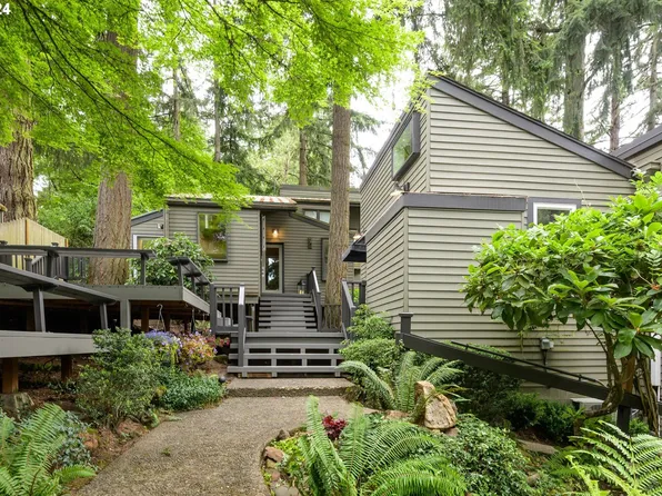 2908 McKendrick St, Eugene, OR 97405