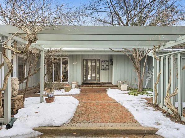 3521 Iroquois Trl, Michigan City, IN 46360