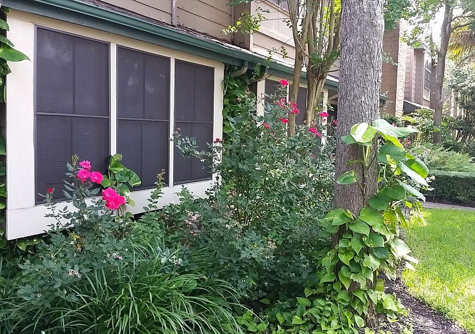 1st image of 17820 Kings Park Ln