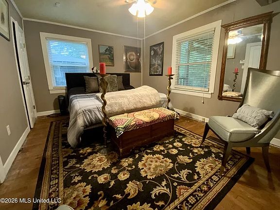 5th image of 144 Plummer Cir