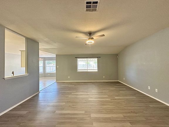 3rd image of 6711 Aquamarine Dr