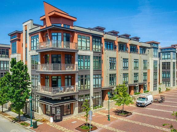 5th image of 191 Walnut St #110