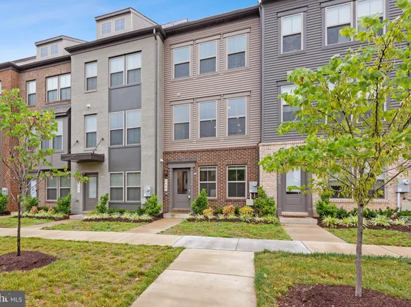 265 Phoenix Dr, Upper Marlboro, MD 20774