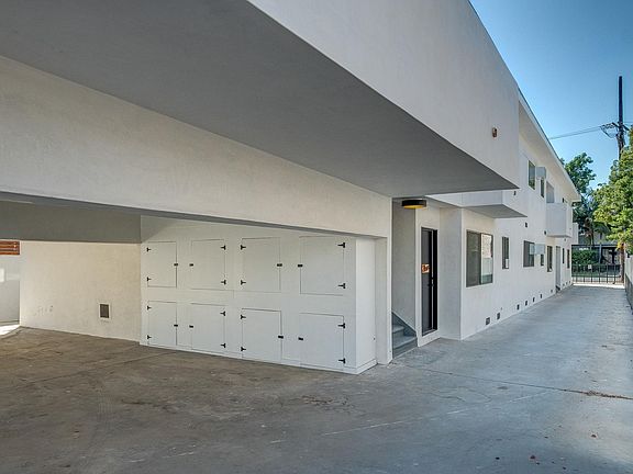 4th image of 3108 S Durango Ave APT 2