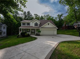 10020 Lawnridge St NE, Bolivar, OH 44612