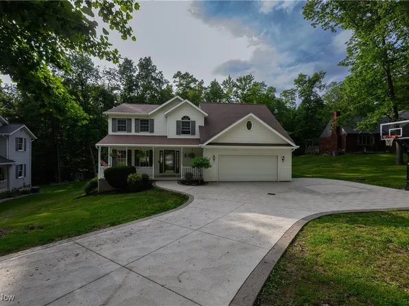 10020 Lawnridge St NE, Bolivar, OH 44612