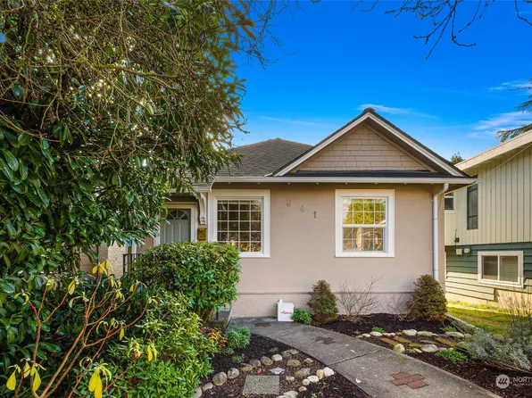 941 N 81st Street, Seattle, WA 98103