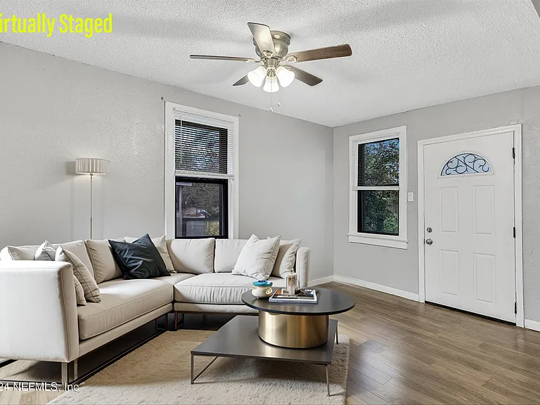 1722 W 30th St — Photo 8