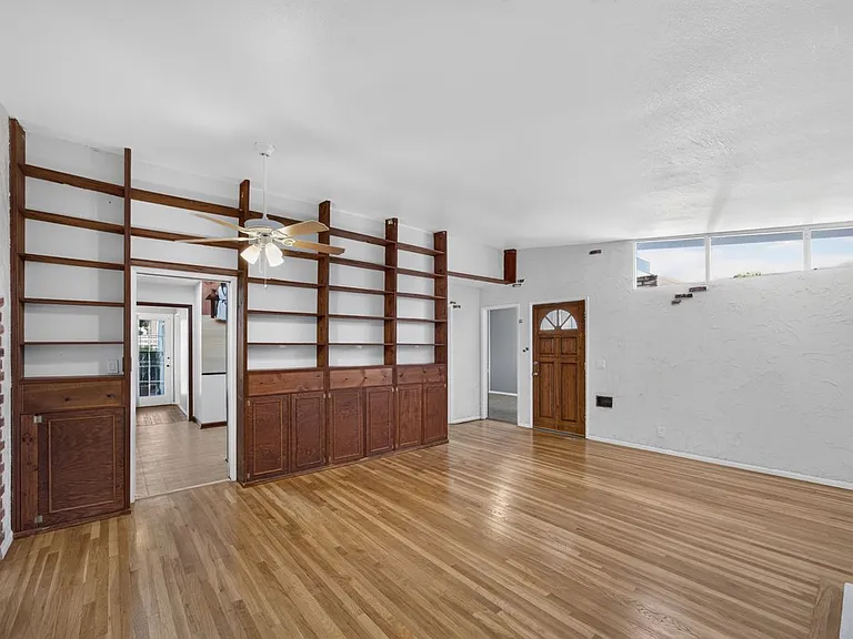 1201 W Baker Ave — Photo 5