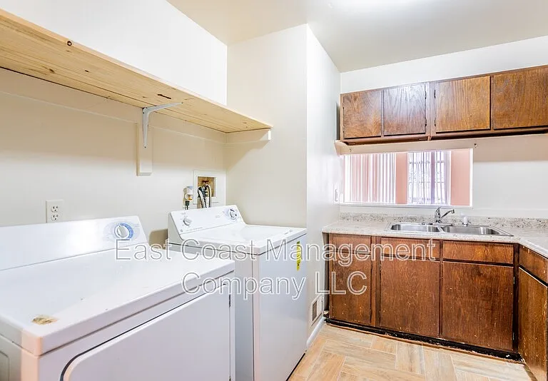 1502 E Baltimore St #1 — Photo 9