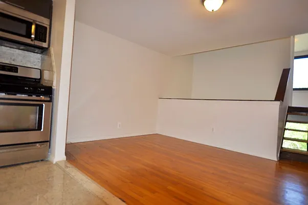 Rented by REAL New York | media 16