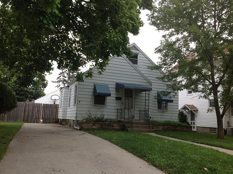 1st image of 2918 Martel Dr