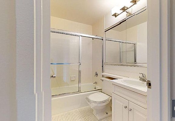 3rd image of 400 E 71st St APT 7J