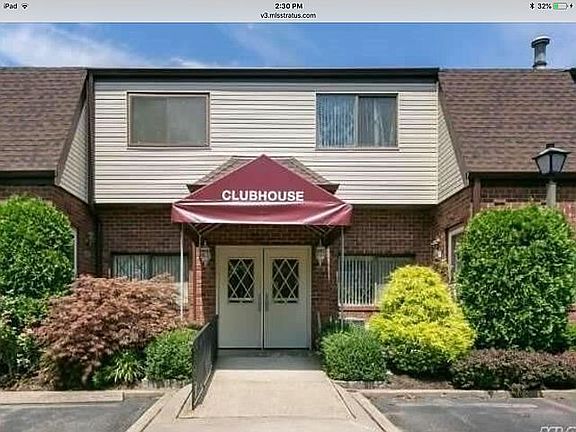 4th image of 79 Cambridge Dr #79