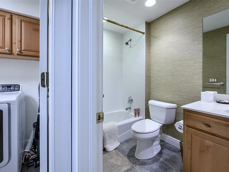 3313 Sunset Key Cir #104 — Photo 44