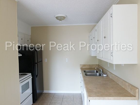 3rd image of 107 Goodson Ave