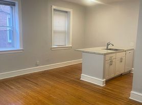 4107 Chester