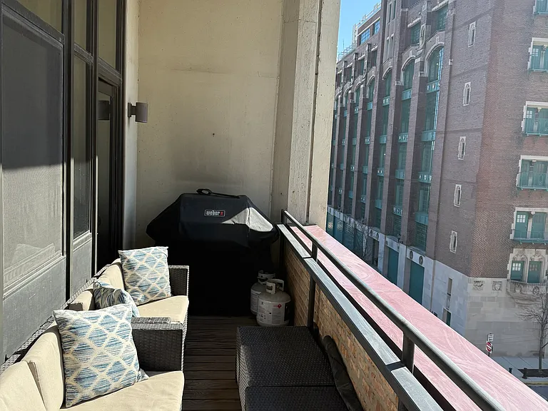320 E 21st St #411 — Photo 28