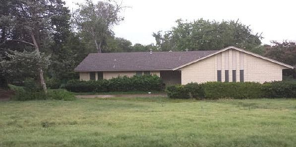 1st image of 515 Longworth Blvd