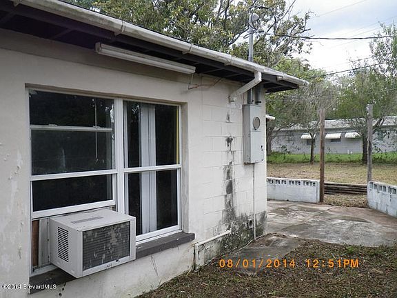 3rd image of 4485 Byron Ave