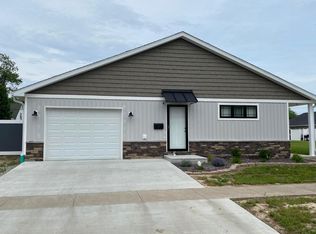 1407 N Glendale St #D, Marion, IL 62959