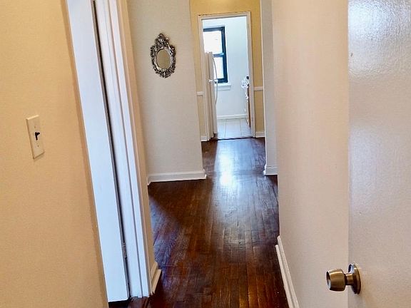 5th image of 470 N Broadway APT B25