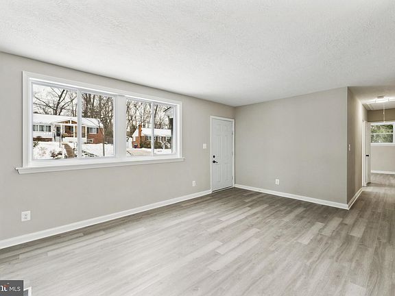 4th image of 3714 Terrace Dr