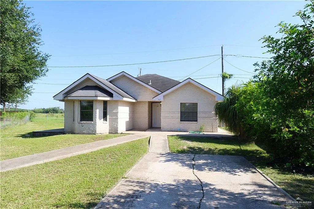 3 bed, 2.0 bath, 1612 sqft, $1,500 — Photo 1