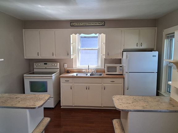 4th image of 220 6th St