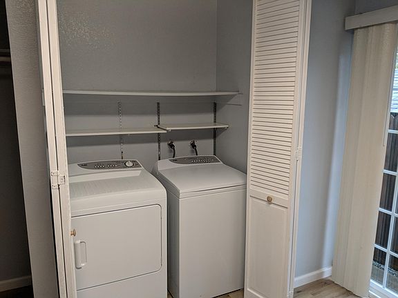 IN UNIT WASHER/DRYER IN SEPARATE CLOSET! 