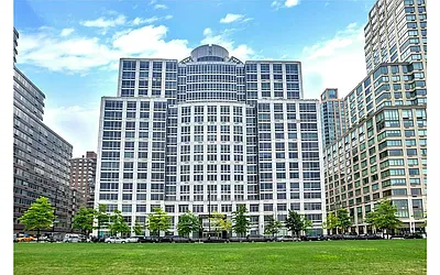 120 Riverside Boulevard  at 120 Riverside Boulevard in Lincoln Square