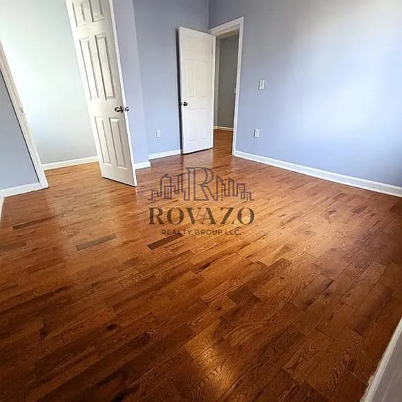 300-301 Lyons Ave #6AA — Photo 5