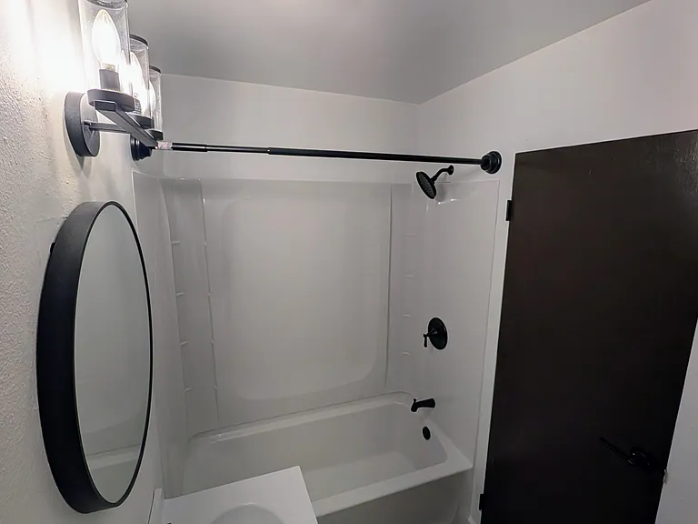 1321 Mathews Ave #2 — Photo 8