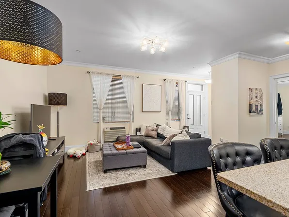 66-41 69th St #G1, Flushing, NY 11379