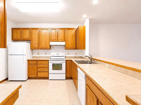 4th image of 400 S Rice STREET #18
