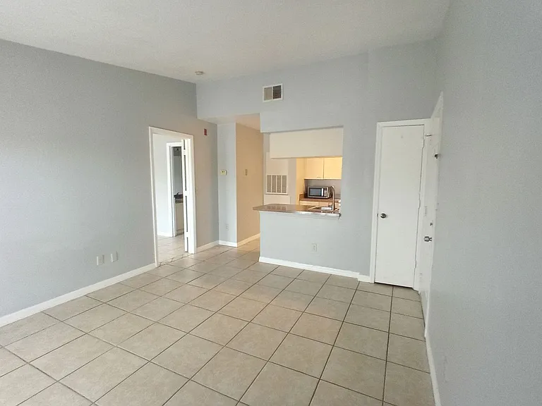 2550 N Alafaya Trl #4305 — Photo 3