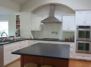 107 Overhill Rd, Orinda, CA 94563